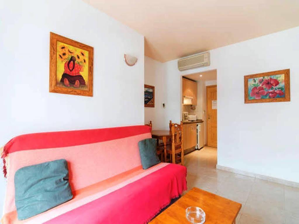 טורמולינוס Vicenta Apartaments מראה חיצוני תמונה